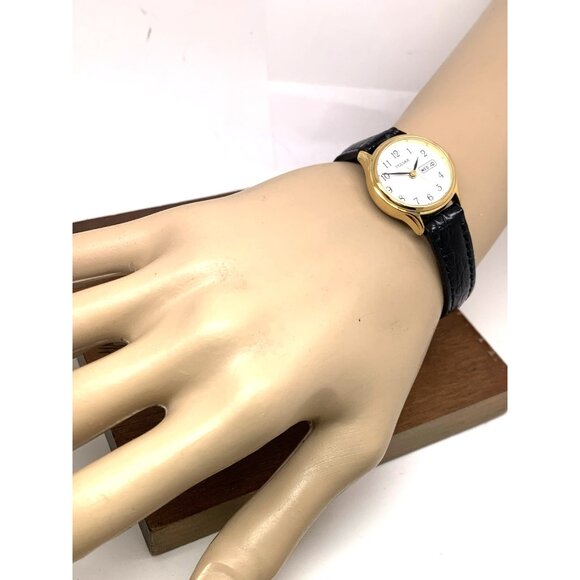 Pulsar Women's Watch VX83-X002 Vintage Quartz White Dial Day Date Black Leather - Picture 4 of 13